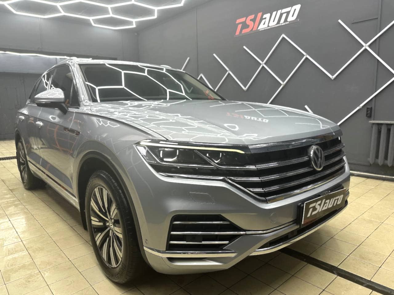 Шумоизоляция Volkswagen Touareg в пакете Комфорт в Астане Шумоизоляция Volkswagen Touareg в пакете Комфорт в Астане